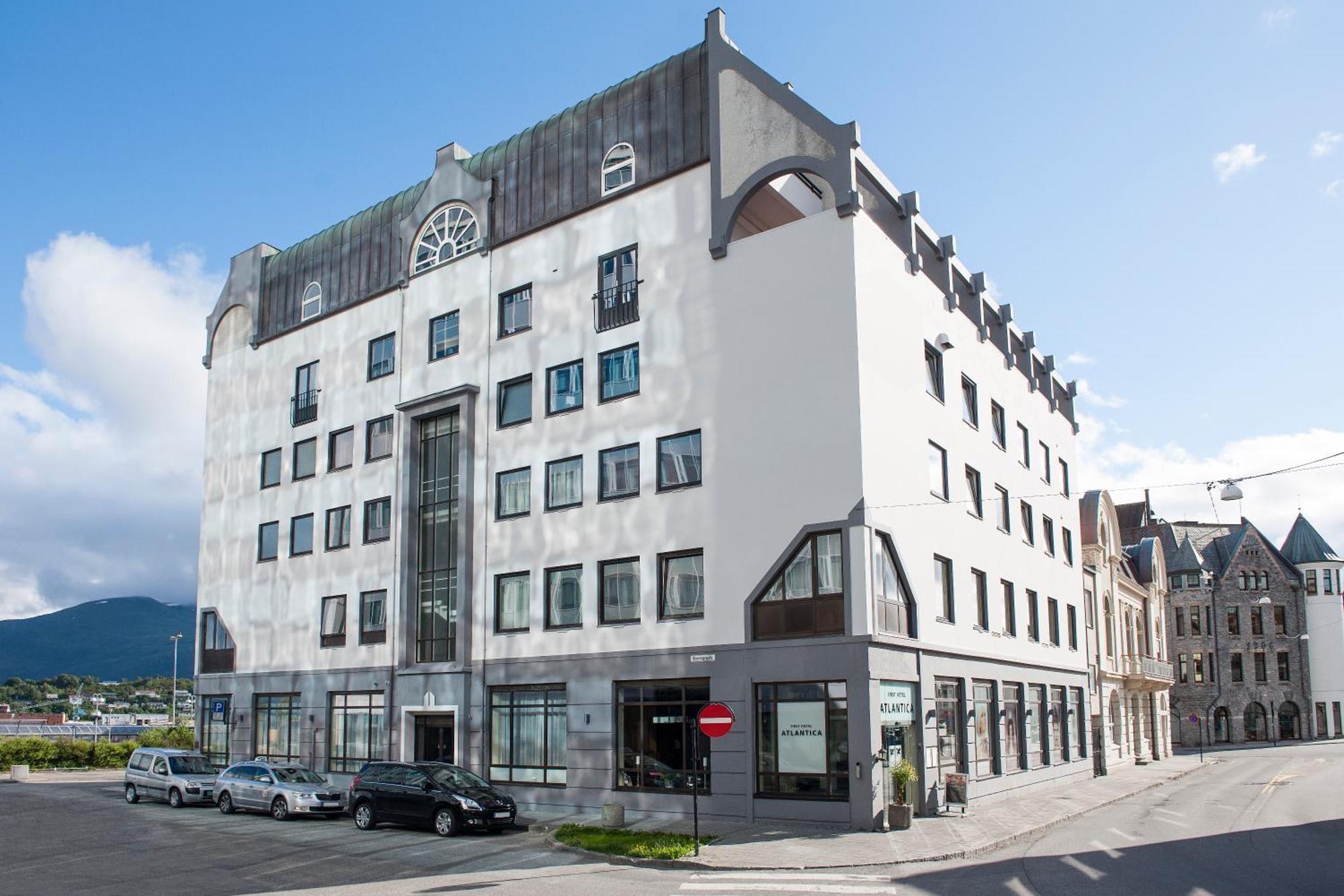 Four Monkeys Hotel Ålesund Exterior foto